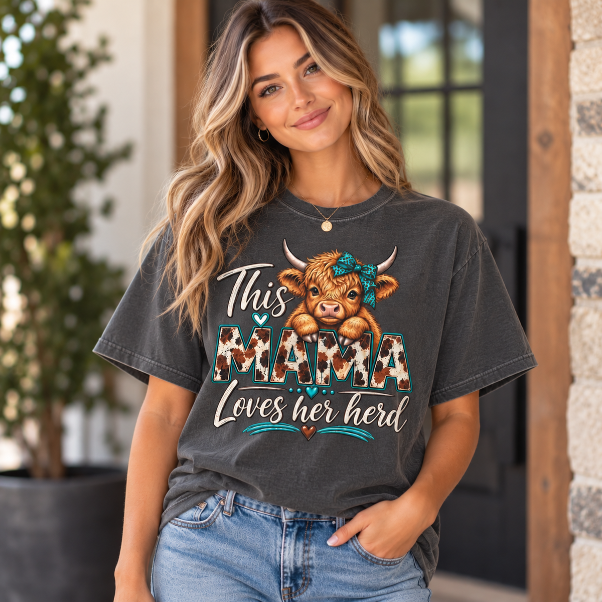 This Mama Loves Her Herd – Cute Highland Cow T-Shirt (Comfort Colors)